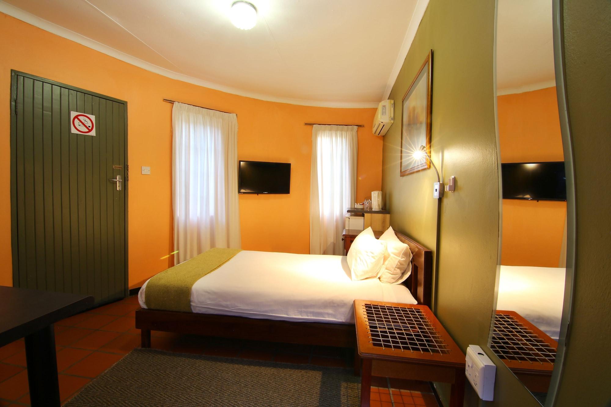 Kalahari Arms Hotel Khemsbok ภายนอก รูปภาพ