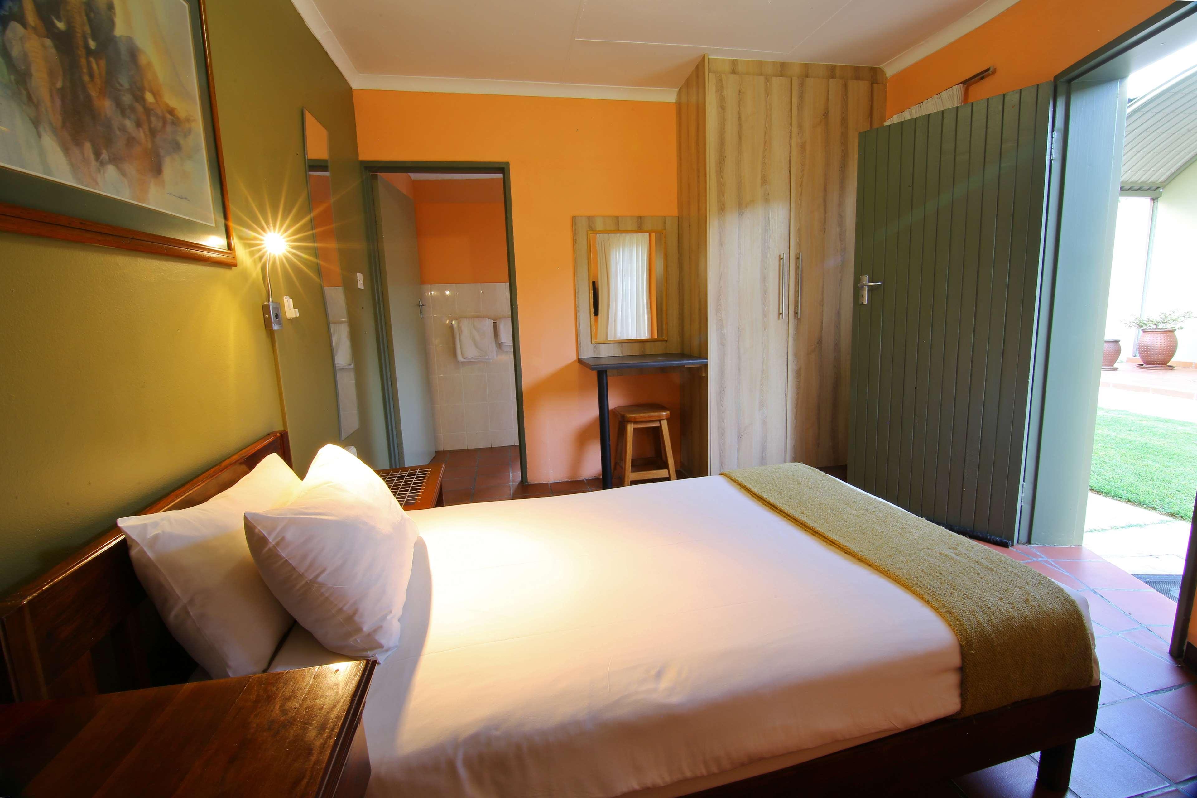 Kalahari Arms Hotel Khemsbok ภายนอก รูปภาพ